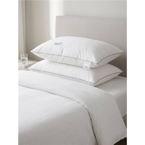 Distinctly Home Bed Pillow Set, Standard
