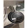 Image 2 : GreenPan Frying Pan Set, 3 Pieces
