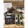 Image 2 : Cloudveil Men's Waterproof Hiking Shoes, Size 10 And 2 Pairs Of Laces