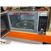 Image 4 : Galanz 1.3 Cu. Ft. ExpressWave Microwave