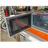 Image 5 : Galanz 1.3 Cu. Ft. ExpressWave Microwave