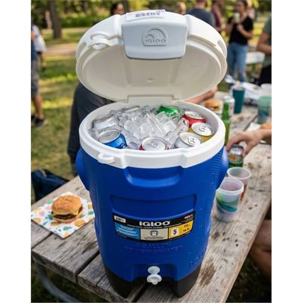 Igloo 5-Gallon Wheeled Water Cooler