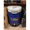 Image 2 : Igloo 5-Gallon Wheeled Water Cooler