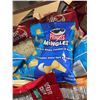 Image 3 : Lot of Assorted Snack Pack: Popcorn, Chips, Crackers