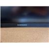 Image 4 : Samsung 49-Inch Curved Monitor C49HG90DMN - on white clamp base