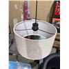 Image 4 : 70 in Tall Black Arc Floor Lamp