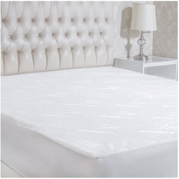 Swiss Comforts Bamboo Mattress Protector. Queen Size 60"x 80" x 14"