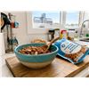 Image 1 : Roasted Salted Almonds 22 x 142g