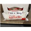 Image 2 : Raffaello 32-Pack 30g Coconut Confection