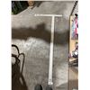 Image 5 : TASK T-Square Aluminum Ruler 48 Inch