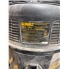 Image 4 : DEWALT 10-Gallon Wet/Dry Vacuum