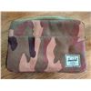 Image 10 : Apple Pack With iPad 2, iPad Mini, iPhone SE, EarPods, USB Drive