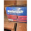 Image 3 : Mastercraft Mini Wood Lathe with Chisel Set, 3A, 12"