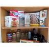 Image 5 : Kitchen Lot With Bakeware, Appliances, Jars, and Accessories
