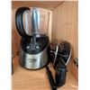 Image 8 : Kitchen Lot With Bakeware, Appliances, Jars, and Accessories