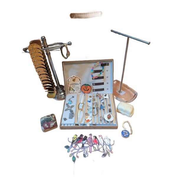 Costume Jewellery, Watches, Accessories, and Boxes