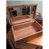 Image 10 : Jewelry Boxes, Trinket Tray, Vintage Alarm Clock, Vanity Items