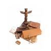 Image 1 : Lot: Handbags, Carved Trinkets, Leather Wallets, Scarves, Beads