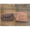 Image 7 : Lot: Handbags, Carved Trinkets, Leather Wallets, Scarves, Beads