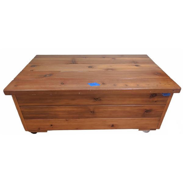 Solid Wood Blanket Chest with Assorted Linens