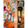 Image 11 : Large Mixed Lot of Craft Supplies and Art Tools