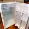 Image 3 : Galanz Compact Refrigerator with Freezer Section, 19.1"W x 21.1"D x 32.9"H