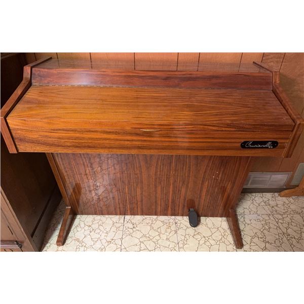 Crucianelli Electric Reed Organ with Pedal and Accordion Controls