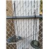 Image 2 : Outdoor Animal-Themed Garden Ornaments and Planters