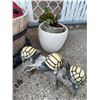 Image 3 : Outdoor Animal-Themed Garden Ornaments and Planters