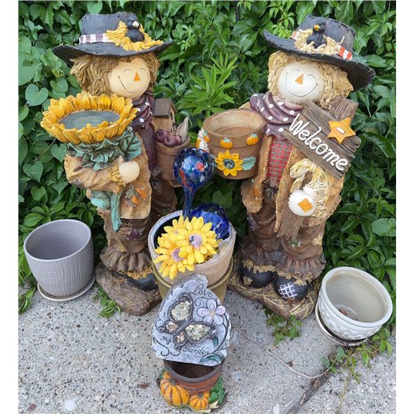 Scarecrow Garden Decorations with Planters and Watering Orbs