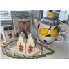 Image 2 : Kitchenware Lot with Ceramic Roosters, Teapot, Salt Shaker, and Decor