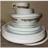 Image 3 : Corelle and Pyrex Dinnerware Set with Glass Lid