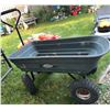 Image 5 : Yardworks Utility Garden Cart with Plastic Bed and Pneumatic Tires