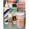 Image 5 : Yarn, Craft Supplies, and Singer Handy Stitch
