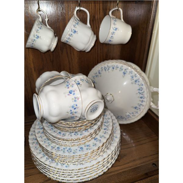 Royal Albert Memory Lane Bone China Dinnerware Set