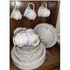 Image 1 : Royal Albert Memory Lane Bone China Dinnerware Set