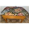 Image 5 : Footstool With Floral Upholstery, Heart-Shaped Clock, Metal Tin and Decorative House