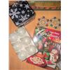 Image 10 : Christmas Decor, Glassware, and Holiday Craft Accessories