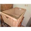 Image 4 : XL Wicker Baskets, Wooden Decor, and Metal Pail