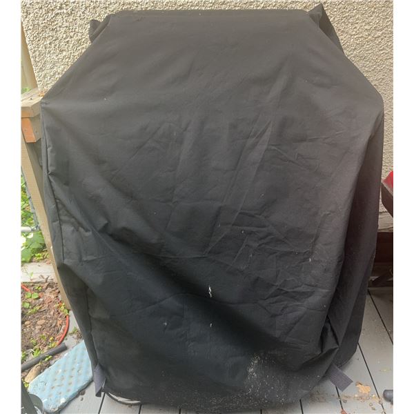 Broil King Crown Gas BBQ Grill With Cover and Propane Tank