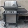 Image 2 : Broil King Crown Gas BBQ Grill With Cover and Propane Tank