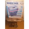Image 1 : Mobicool X25 DC-HC 12 Volt Portable Thermoelectric Cooler with Folding Wood Table