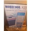 Image 2 : Mobicool X25 DC-HC 12 Volt Portable Thermoelectric Cooler with Folding Wood Table
