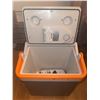 Image 5 : Mobicool X25 DC-HC 12 Volt Portable Thermoelectric Cooler with Folding Wood Table
