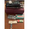Image 4 : Singer W654321N Buttonholer With Accessories and Grippers Kit