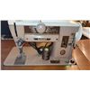 Image 4 : Singer Model 401A Sewing Machine with Cabinet and Drawers