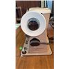 Image 5 : Singer Model 401A Sewing Machine with Cabinet and Drawers
