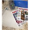 Image 2 : Craft and Hobby Lot With Canvas, Magazines, Ceramics Book