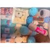 Image 4 : Yarn and Craft Supplies in Storage Bins