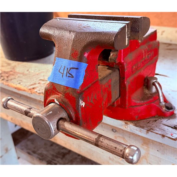 Craftsman Red Bench Vise with Swivel Base